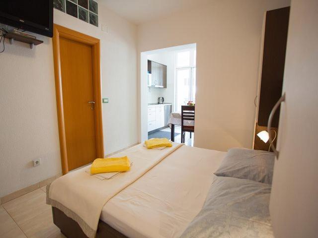 Apartmani Dana Makarska Exteriör bild