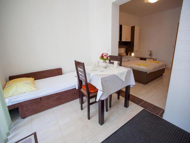 Apartmani Dana Makarska Exteriör bild