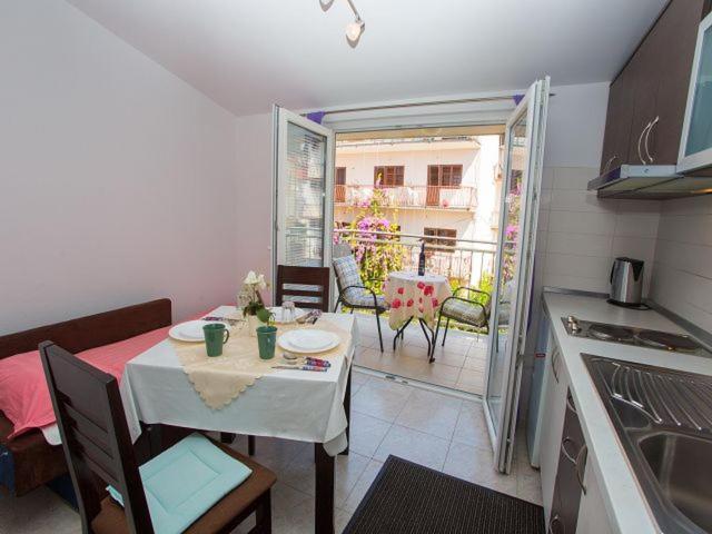 Apartmani Dana Makarska Exteriör bild